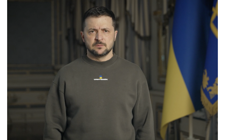 Не можна бути подумки далеко від війни, підтримуйте наших бійців завжди, коли це можливо – звернення Президента України