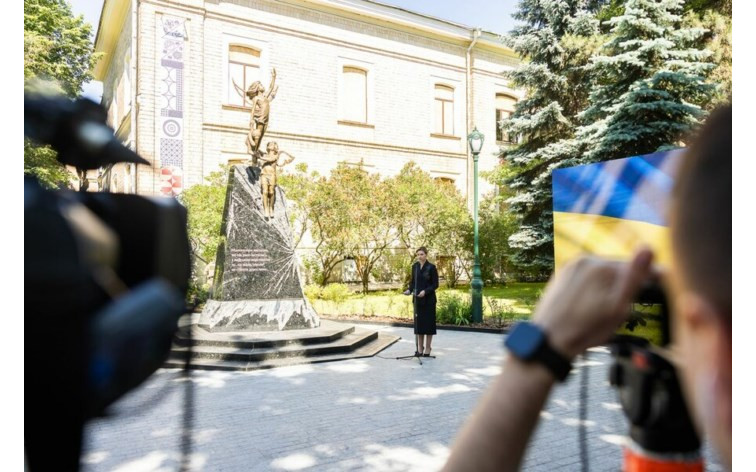 У Харкові відкрили пам'ятник дітям, які загинули внаслідок агресії рф проти України